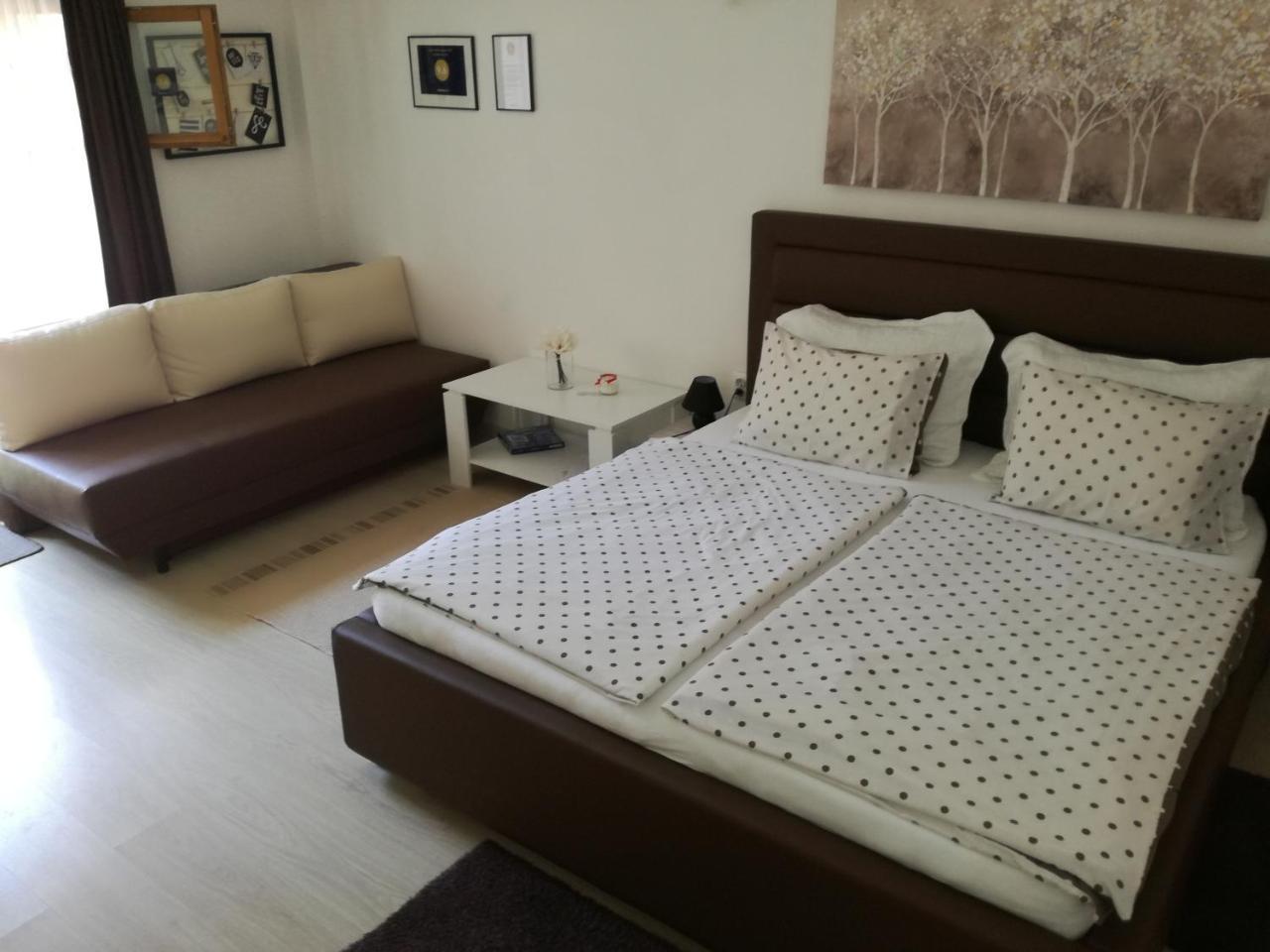 Guesthouse Coco 슬라본스키브로드 외부 사진