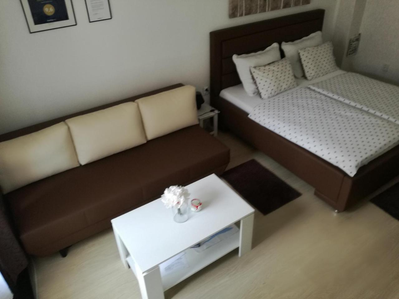Guesthouse Coco 슬라본스키브로드 외부 사진